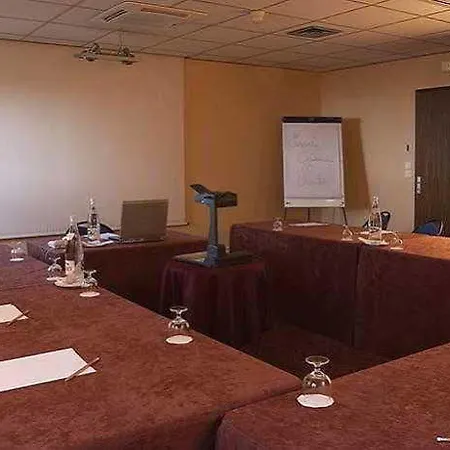 Escale Oceania Nantes Aeroport 3*