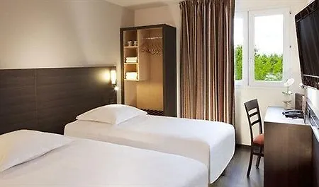 Escale Oceania Nantes Aeroport Hotell Bouguenais