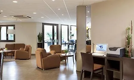 Escale Oceania Nantes Aeroport 부그네